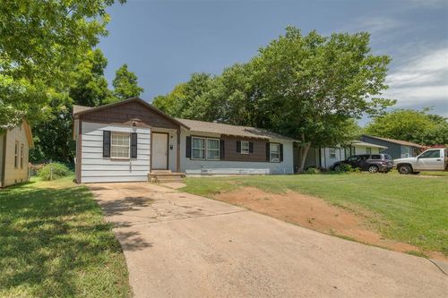 1005 Holly Ln, Midwest City, OK, 73110-7316 | Card Image
