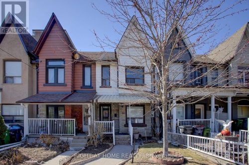 82 E Uxbridge Avenue E, Toronto (Weston-Pellam Park), ON, M6N2Y2 | Card Image