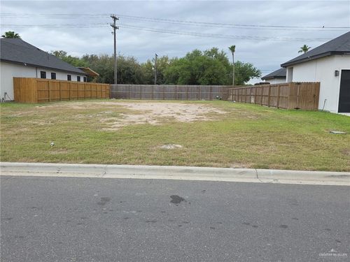 3304 E Kennedy Ave, Alton, TX, 78573-3747 | Card Image