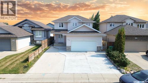 222 Korol Cres, Saskatoon, SK, S7R0E3 | Card Image
