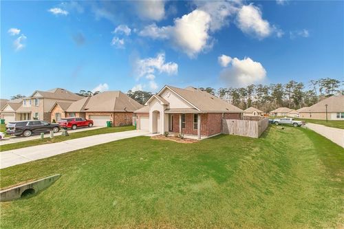 40111 Cypress Reserve Blvd, Ponchatoula, LA, 70454-5621 | Card Image