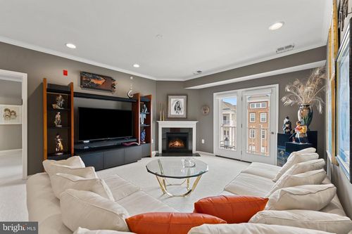 403-24661 Woolly Mammoth Ter, ALDIE, VA, 20105-3221 | Card Image