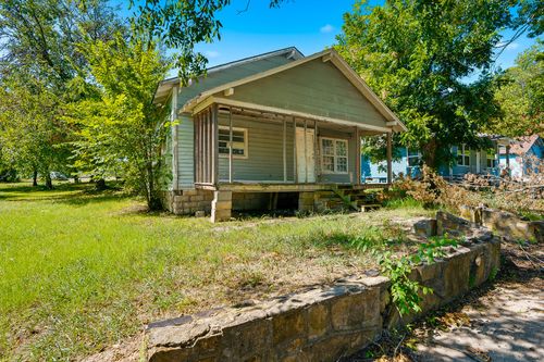 315 E 15th St, Ada, OK, 74820-6505 | Card Image