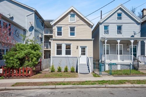 557 Christopher St, Orange, NJ, 07050-1201 | Card Image