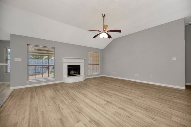 3717 Broken Pine Trl, House other with 4 bedrooms, 2 bathrooms and null parking in Fort Worth TX | Image 4
