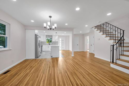 1594 Union Ave, Hewlett, NY, 11557-1826 | Card Image