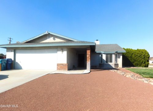 9957 Susan Ave, California City, CA, 93505-1333 | Card Image