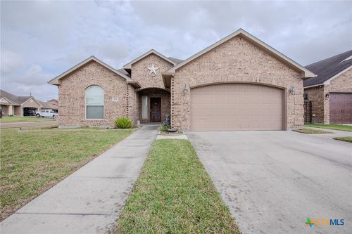 102 Luke Ct, Victoria, TX, 77904-2970 | Card Image