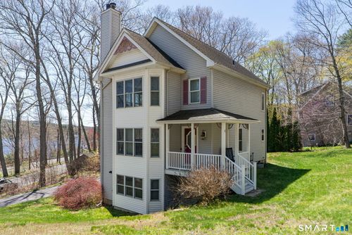 8 Pine St, Ellington, CT, 06029-2908 | Card Image