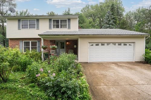 1N730 Macqueen Dr, West Chicago, IL, 60185-1961 | Card Image