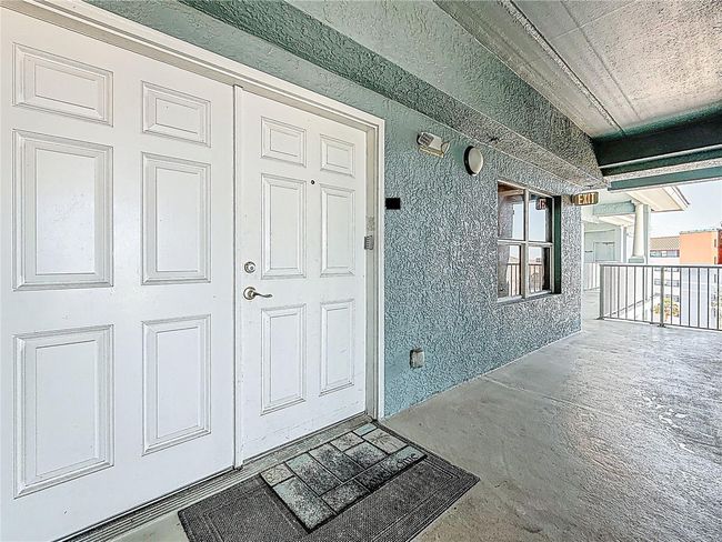 Front door | Image 14