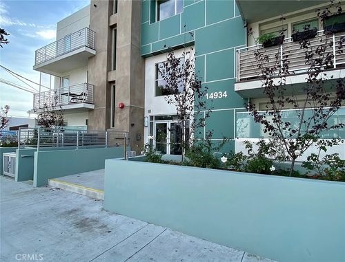 102-14934 Burbank Boulevard, Sherman Oaks, CA, 91411 | Card Image