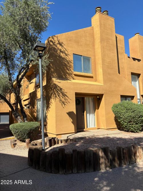11 E La Diosa Dr, Tempe, AZ, 85282-2160 | Card Image