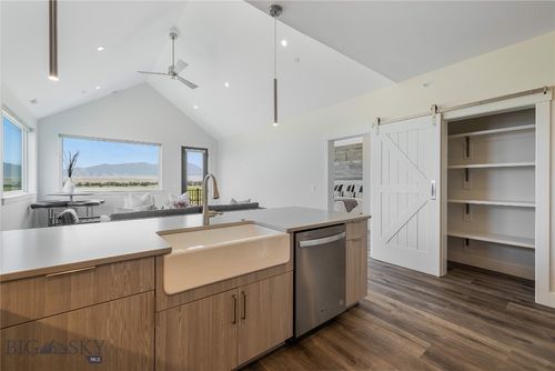 c-450 Loomis Way, Ennis, MT, 59729 | Card Image