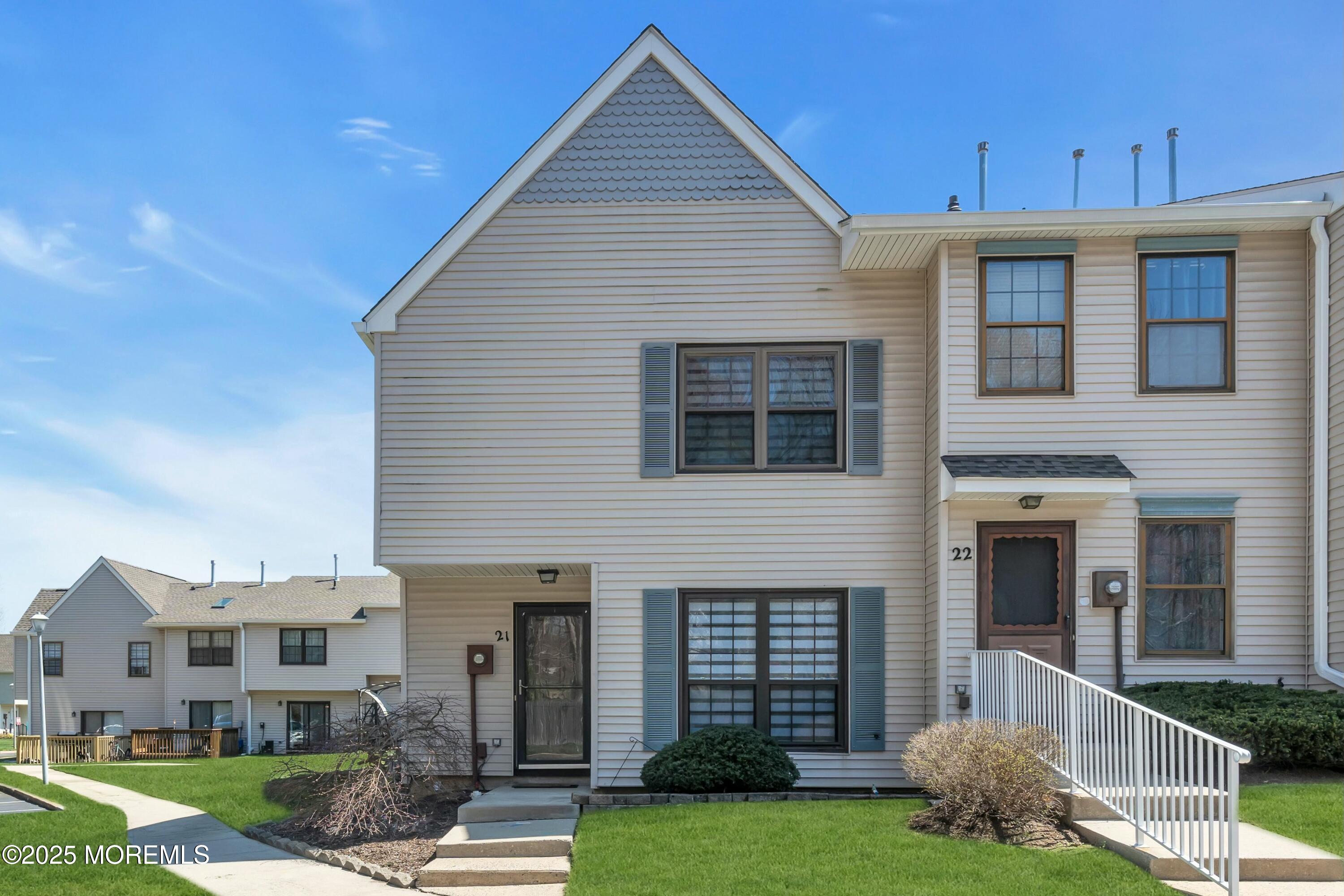 Residential Lease in Manalapan 2