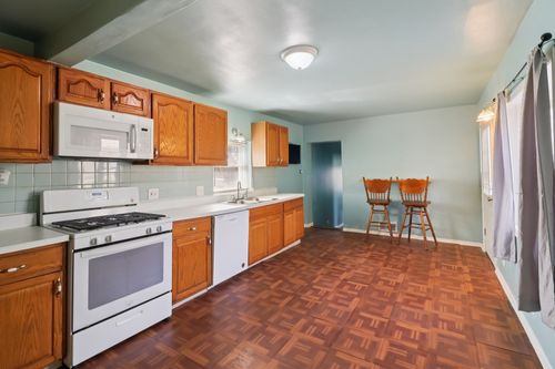 611 Golfview Dr, Round Lake Beach, IL, 60073-1712 | Card Image