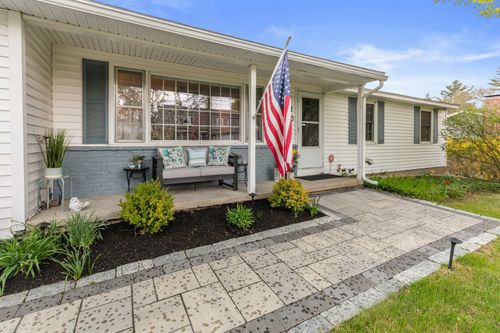10 Hillside Rd, North Hampton, NH, 03862-2117 | Card Image