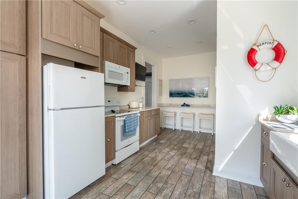 Residential Lease in Newport 4