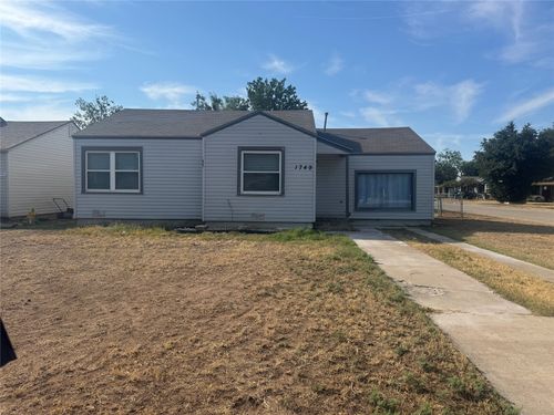 1749 S 22nd St, Abilene, TX, 79602-5715 | Card Image
