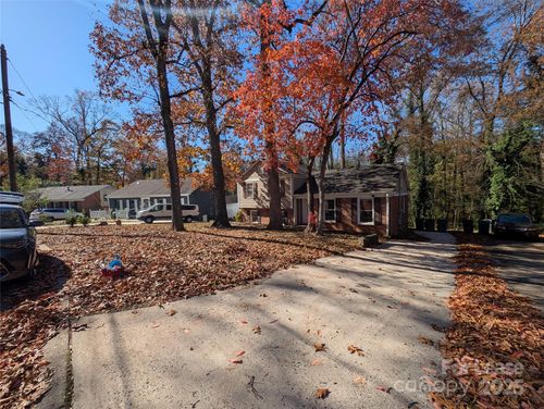 3331 Donovan Pl, Charlotte, NC, 28215-3120 | Card Image