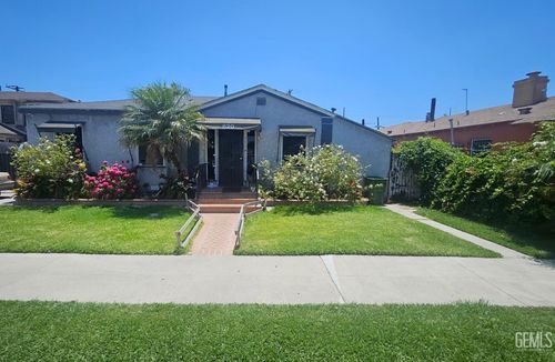 620 W Magnolia St, Compton, CA, 90220-1908 | Card Image