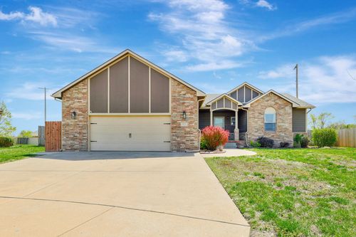 2025 E Clover Ct, Andover, KS, 67002-8441 | Card Image