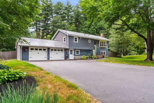 122 Exeter Rd, Hampton, NH, 03842-1909 | Card Image