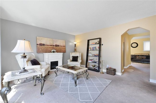 32 - 985 Limeridge Rd E, Townhouse with 3 bedrooms, 2 bathrooms and 2 parking in Hamilton ON | Image 9