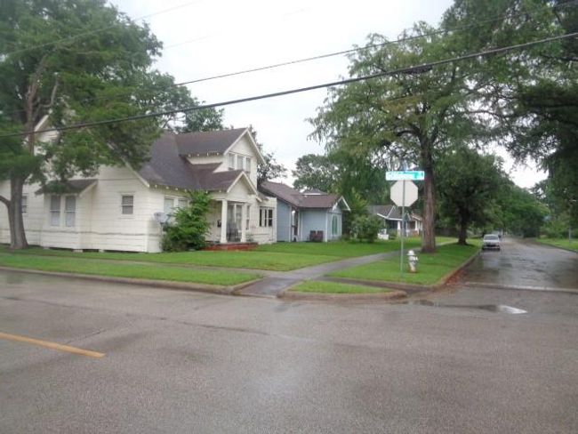 3230 Ohio St, Home with 3 bedrooms, 2 bathrooms and null parking in Baytown TX | Image 15