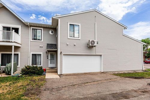 e-3311 15th Ave S, Fargo, ND, 58103-8429 | Card Image