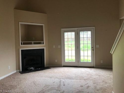 965 Peachtree Meadows Cir, Kernersville, NC, 27284-9056 | Card Image