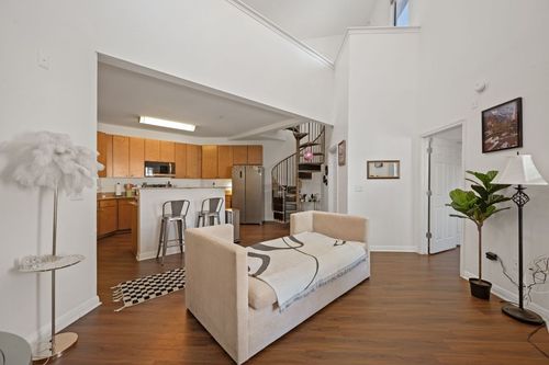 apt-511-2502 Leon St, Austin, TX, 78705-4542 | Card Image