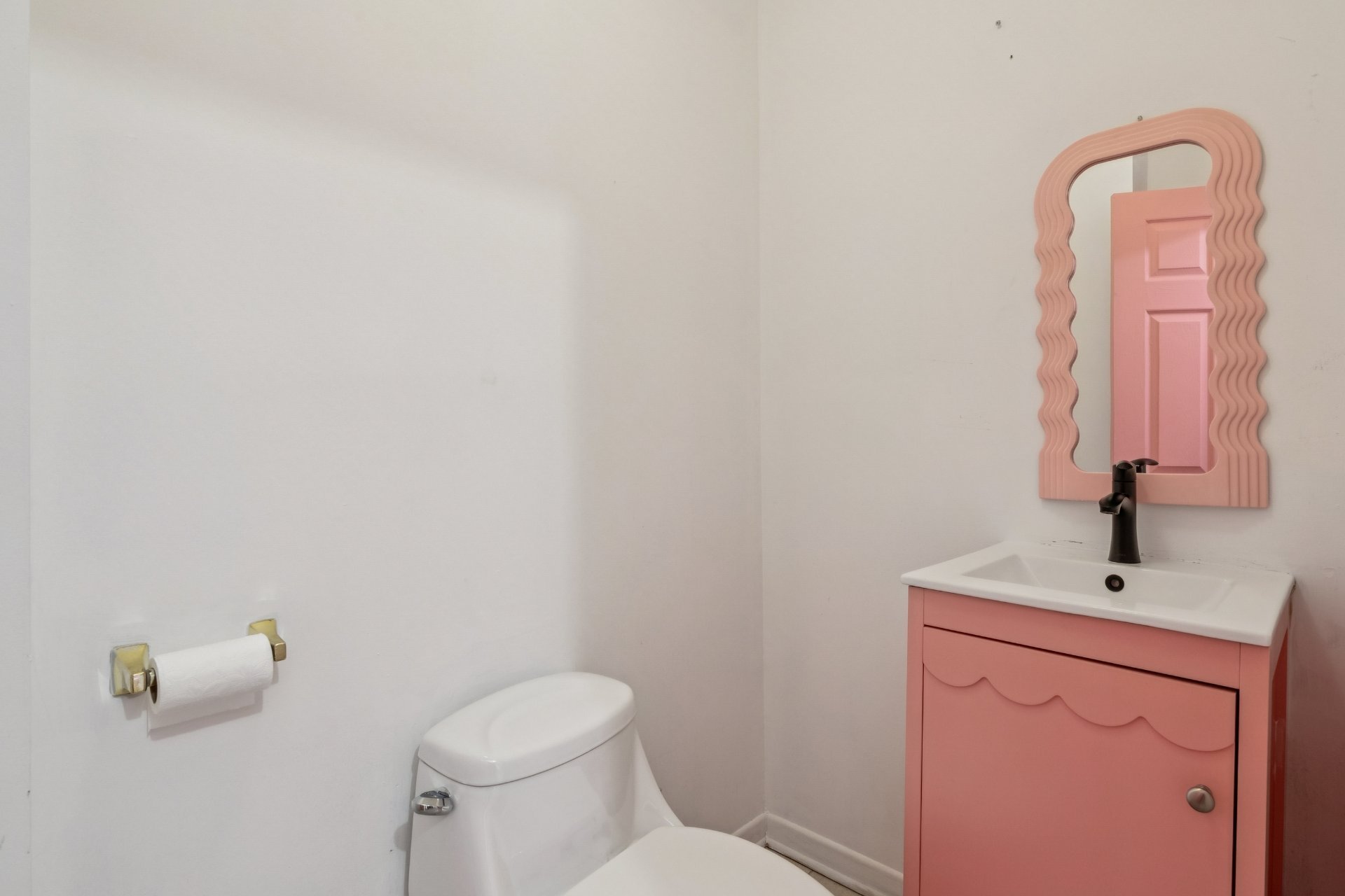 Commercial Lease in Laval (Sainte-Rose)
