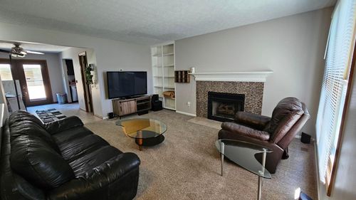 5305 Berrywood Dr, Columbus, OH, 43220-1892 | Card Image