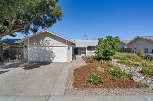 3886 Klamath Way, Napa, CA, 94558 | Card Image