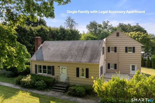 82 County St, Norwalk, CT, 06851-5512 | Card Image