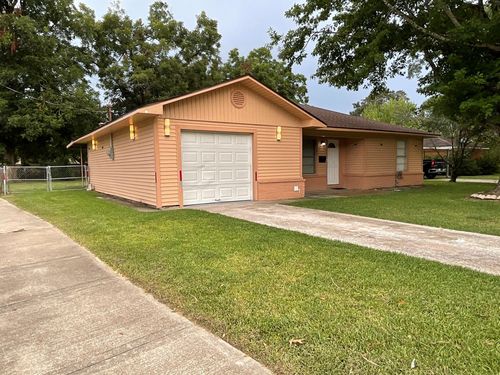 1507 Strickland St, Baytown, TX, 77520-5456 | Card Image