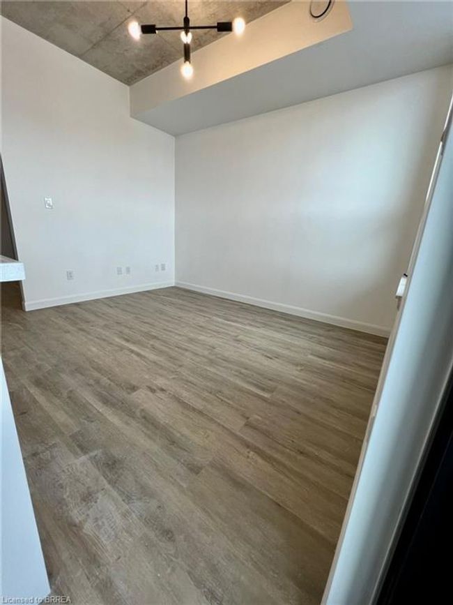 204 - 7 Erie Ave, House attached with 1 bedrooms, 1 bathrooms and 1 parking in Brantford ON | Image 13