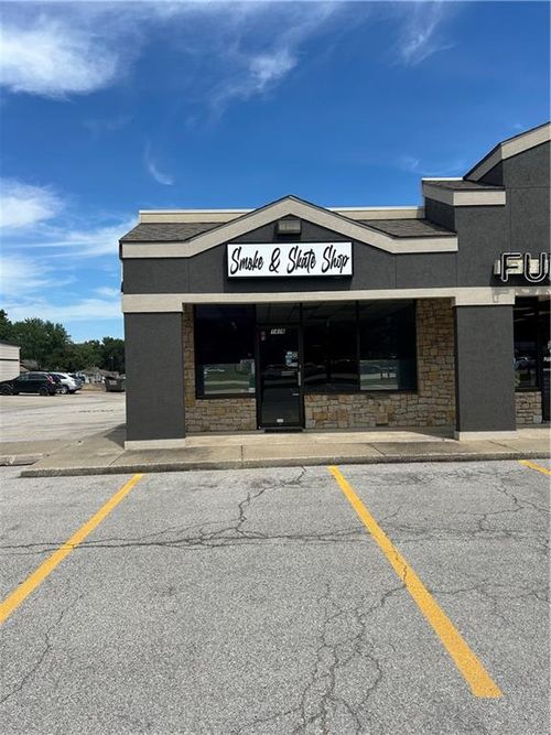 1416 Sw State Route 7, Blue Springs, MO, 64014-3542 | Card Image