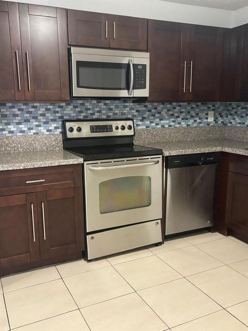 apt-219-5100 Sw 41st St, Hollywood, FL, 33023-6989 | Card Image