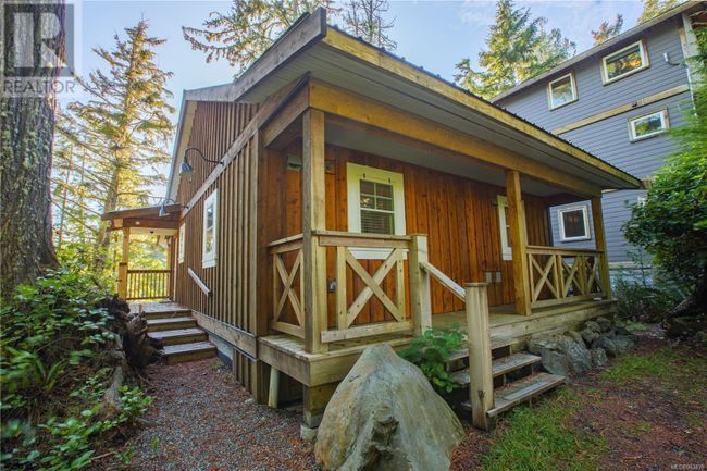 225 Boardwalk Blvd, House other with 2 bedrooms, 1 bathrooms and 2 parking in Ucluelet BC | Image 8