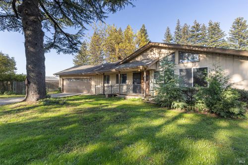 101 Bailhache Ave, Healdsburg, CA, 95448-9422 | Card Image