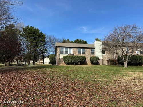 330 Villa Dr, Seymour, TN, 37865-5966 | Card Image