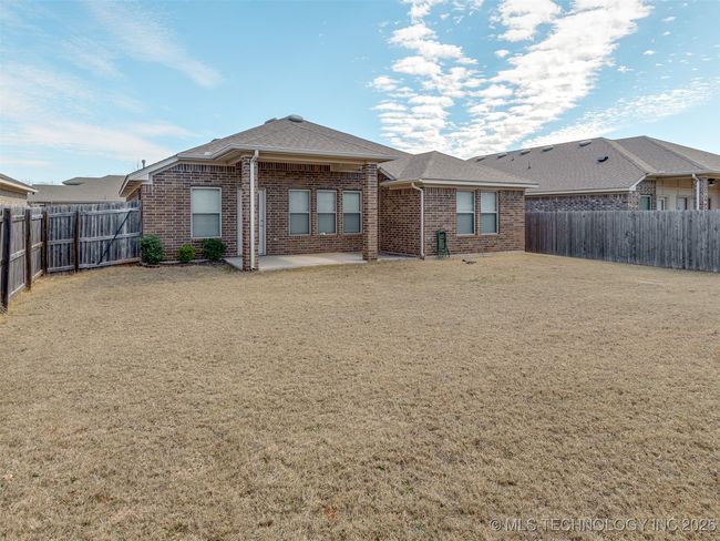 13 Evermore Ln, House other with 3 bedrooms, 2 bathrooms and null parking in Yukon OK | Image 40