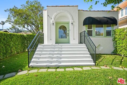411 E Randolph St, Glendale, CA, 91207-1450 | Card Image