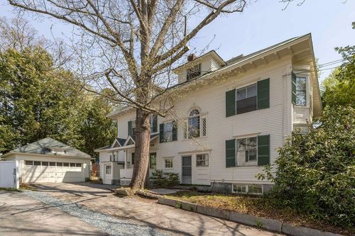 110 School St, Concord, NH, 03301-2907 | Card Image