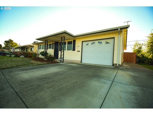 1453 Astor Way, Woodburn, OR, 97071-2410 | Card Image