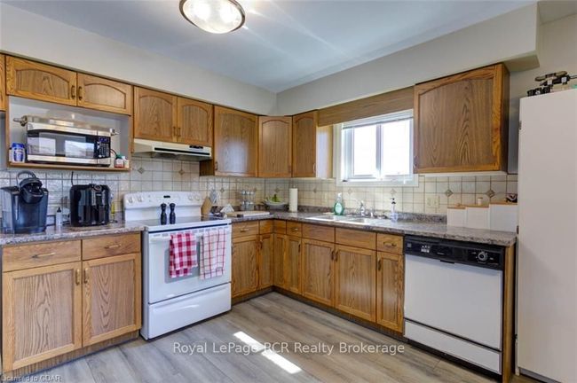203 - 497 Birmingham St W, Condo with 2 bedrooms, 1 bathrooms and 1 parking in Mount Forest ON | Image 7