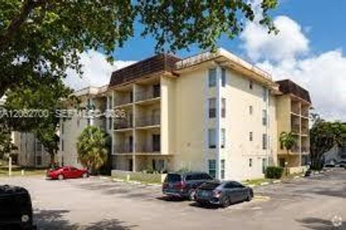 a310-12035 Ne 2nd Ave, North Miami, FL, 33161-5378 | Card Image