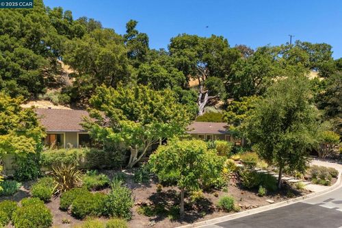 149 Castle Ct, Lafayette, CA, 94549-5703 | Card Image